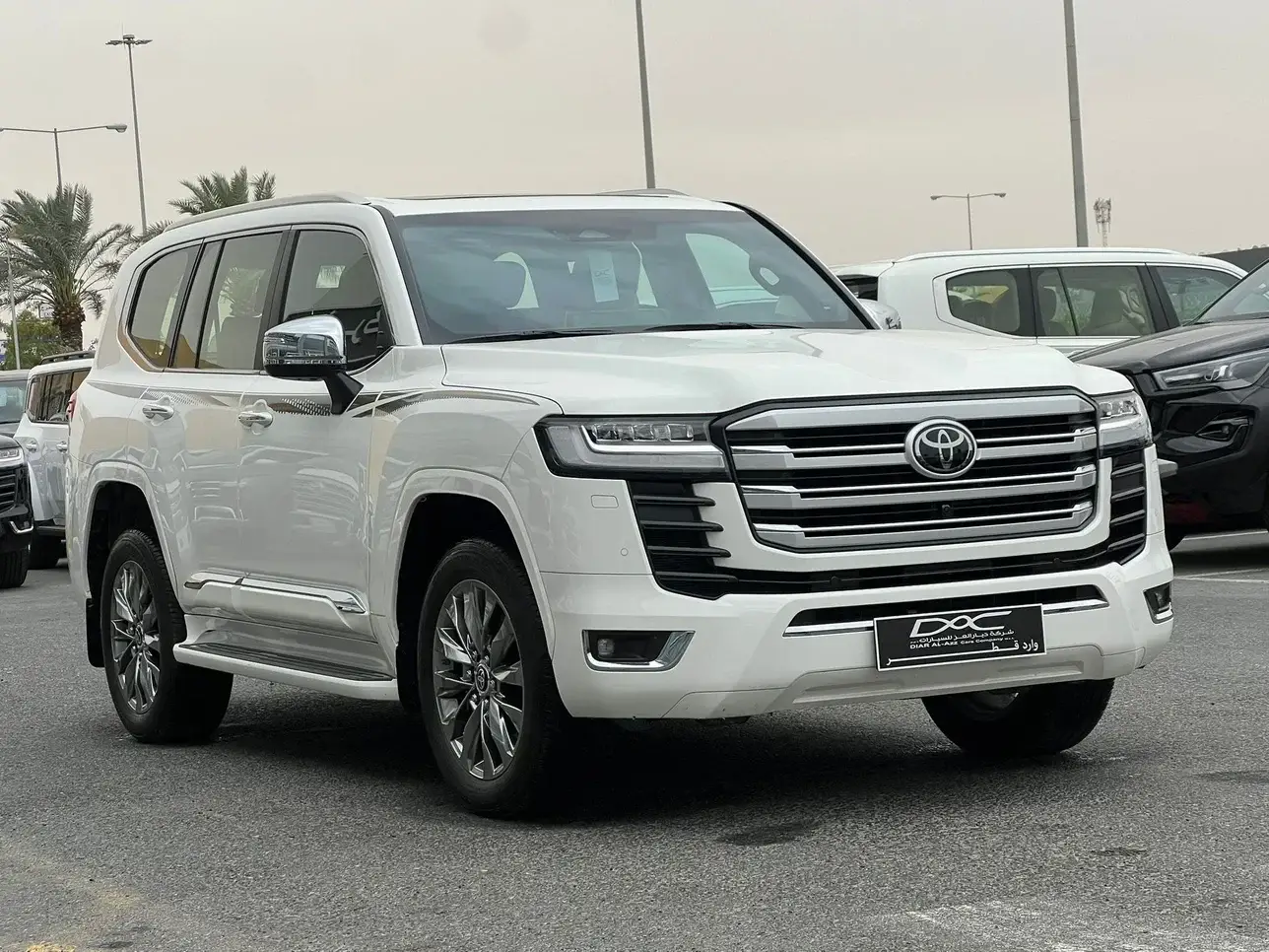 Toyota Land Cruiser VXR 2025
