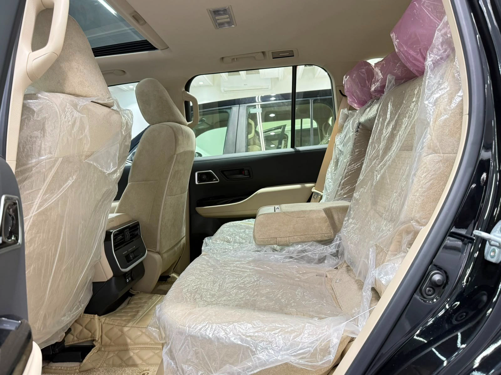 Toyota Land Cruiser GXR 2025 — photo 5 for sale in Qatar