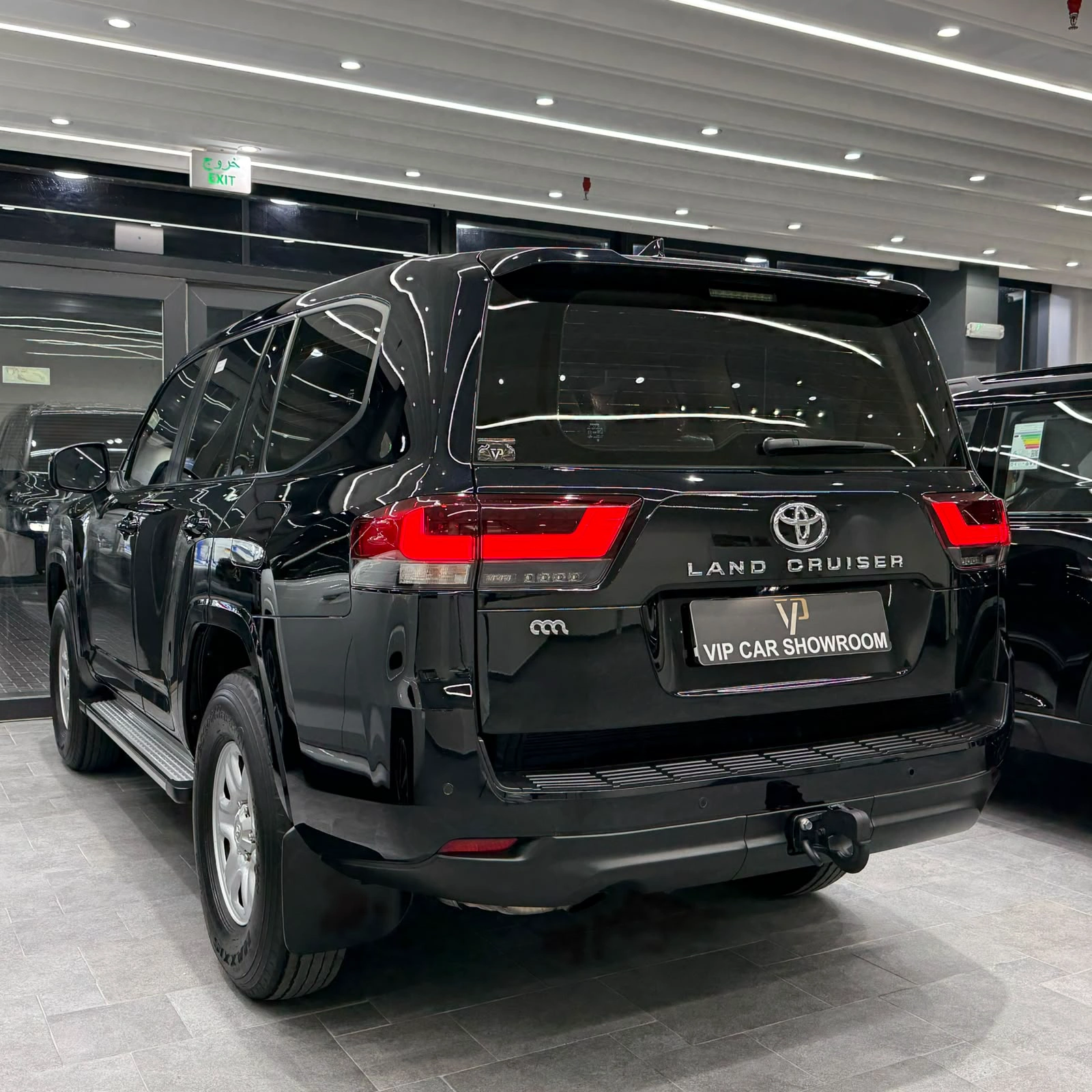 Toyota Land Cruiser GX 2023