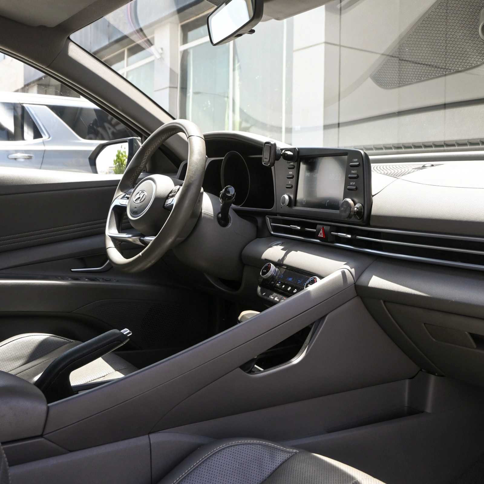 Hyundai Elantra 2023 — photo 10 for sale in Qatar