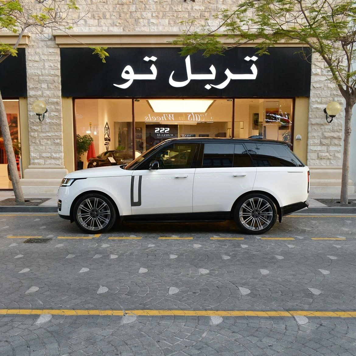 Landrover RANGE ROVER HSE 2023 — photo 5 for sale in Qatar