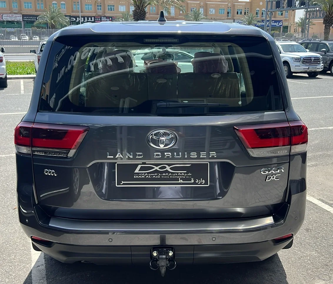 Toyota Land Cruiser GXR 2025