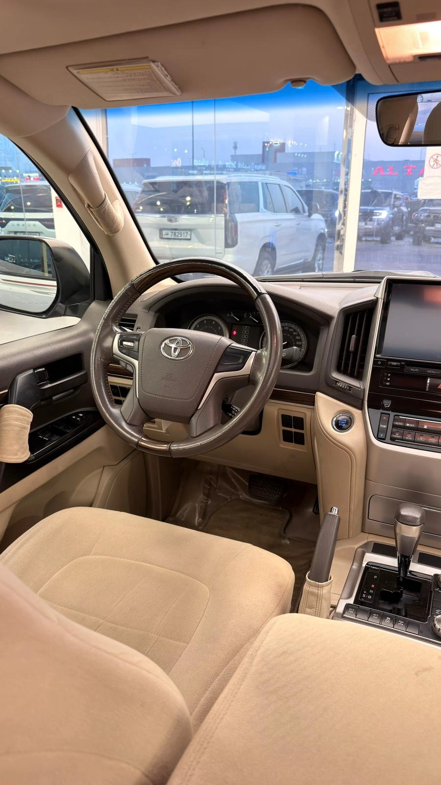 Toyota Land Cruiser GXR 2020 — photo 2 for sale in Qatar
