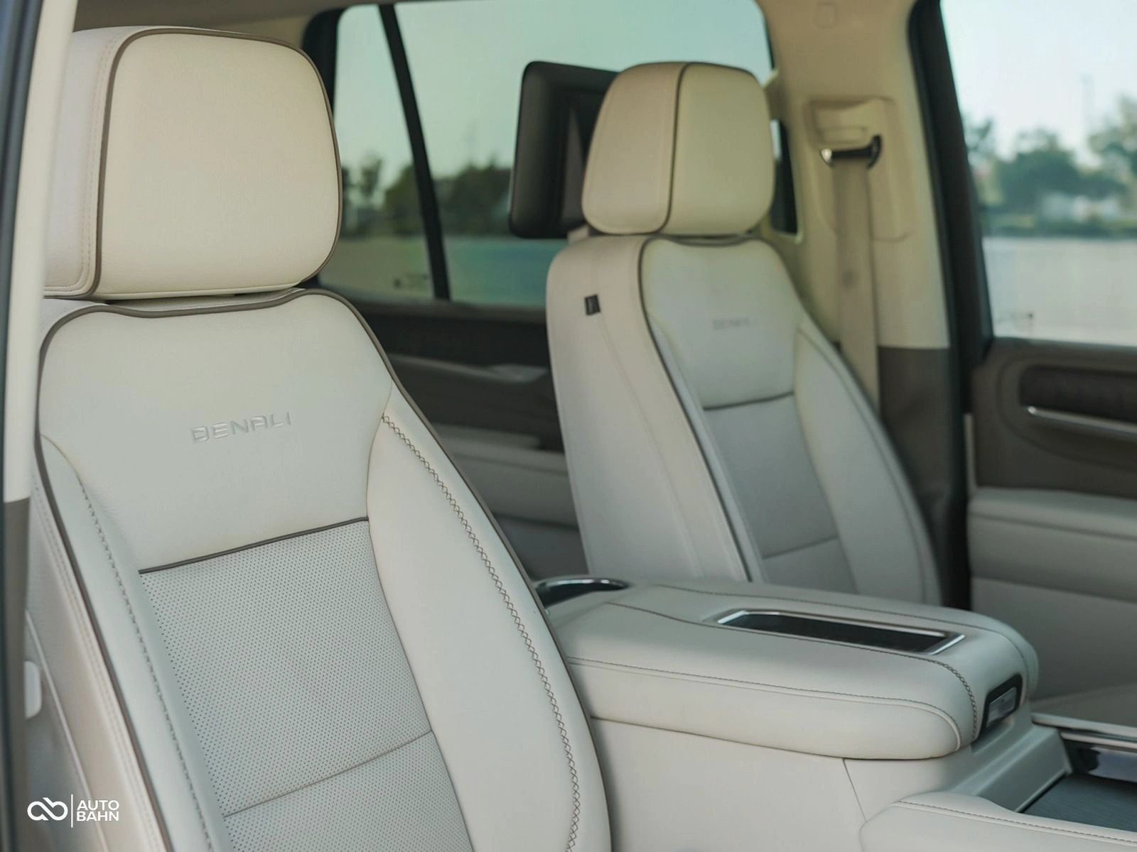 GMC Yukon 2023 — photo 9 for sale in Qatar