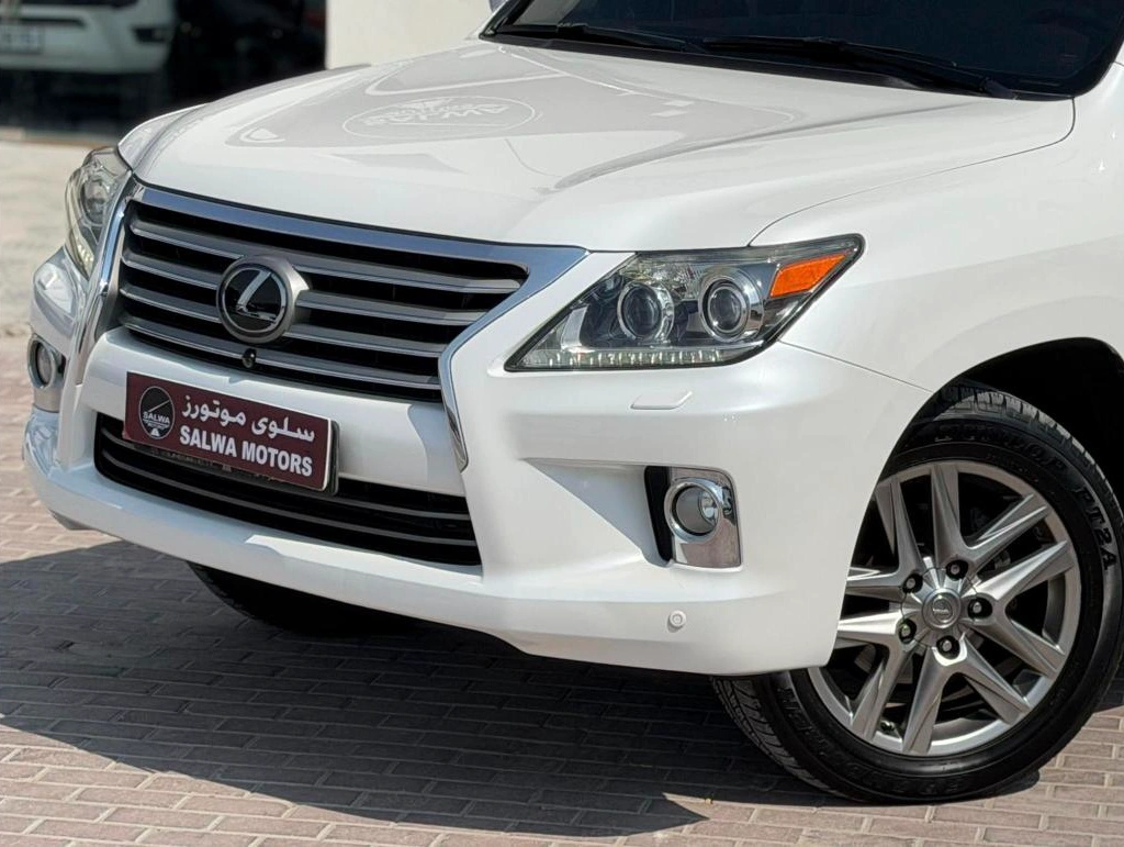 Lexus LX 570 2013