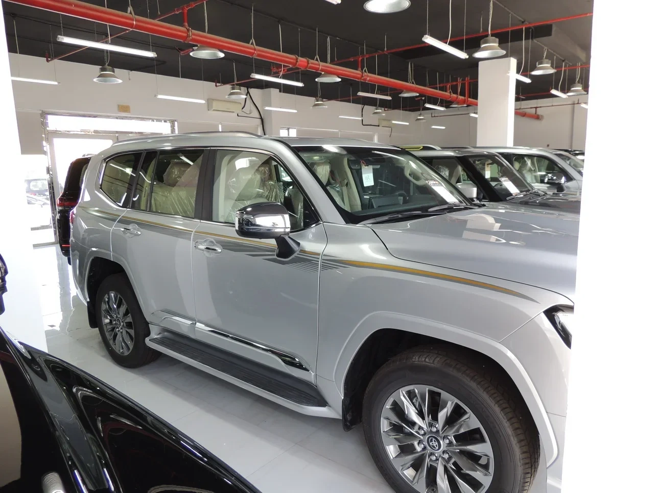 Toyota Land Cruiser VXR 2023