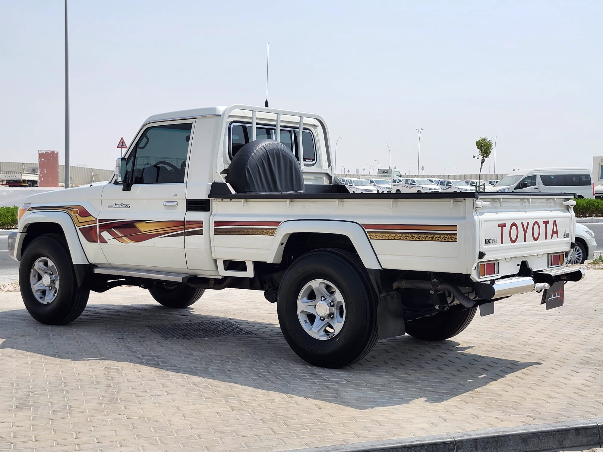 Toyota LX 2012