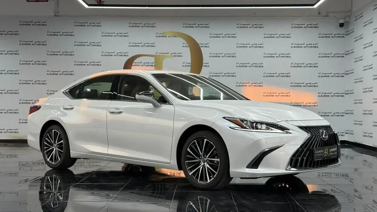 Lexus ES 300 2025