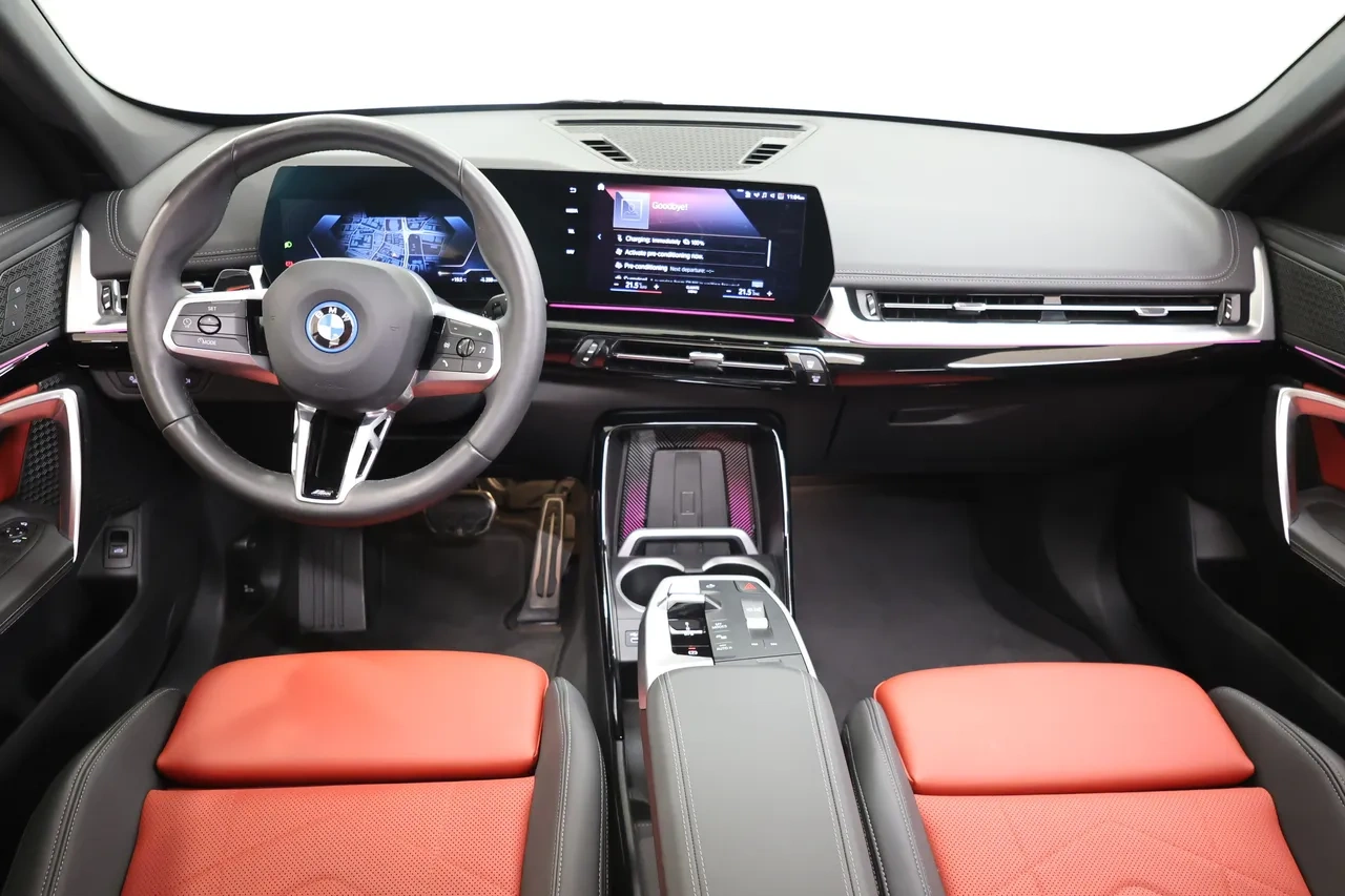 BMW iX1 2024