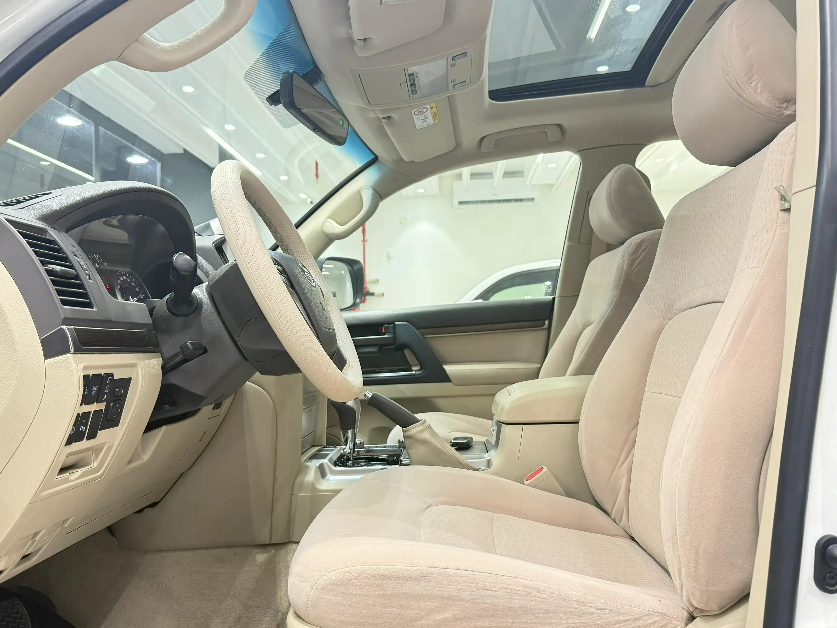 Toyota Land Cruiser GXR 2020 — photo 8 for sale in Qatar