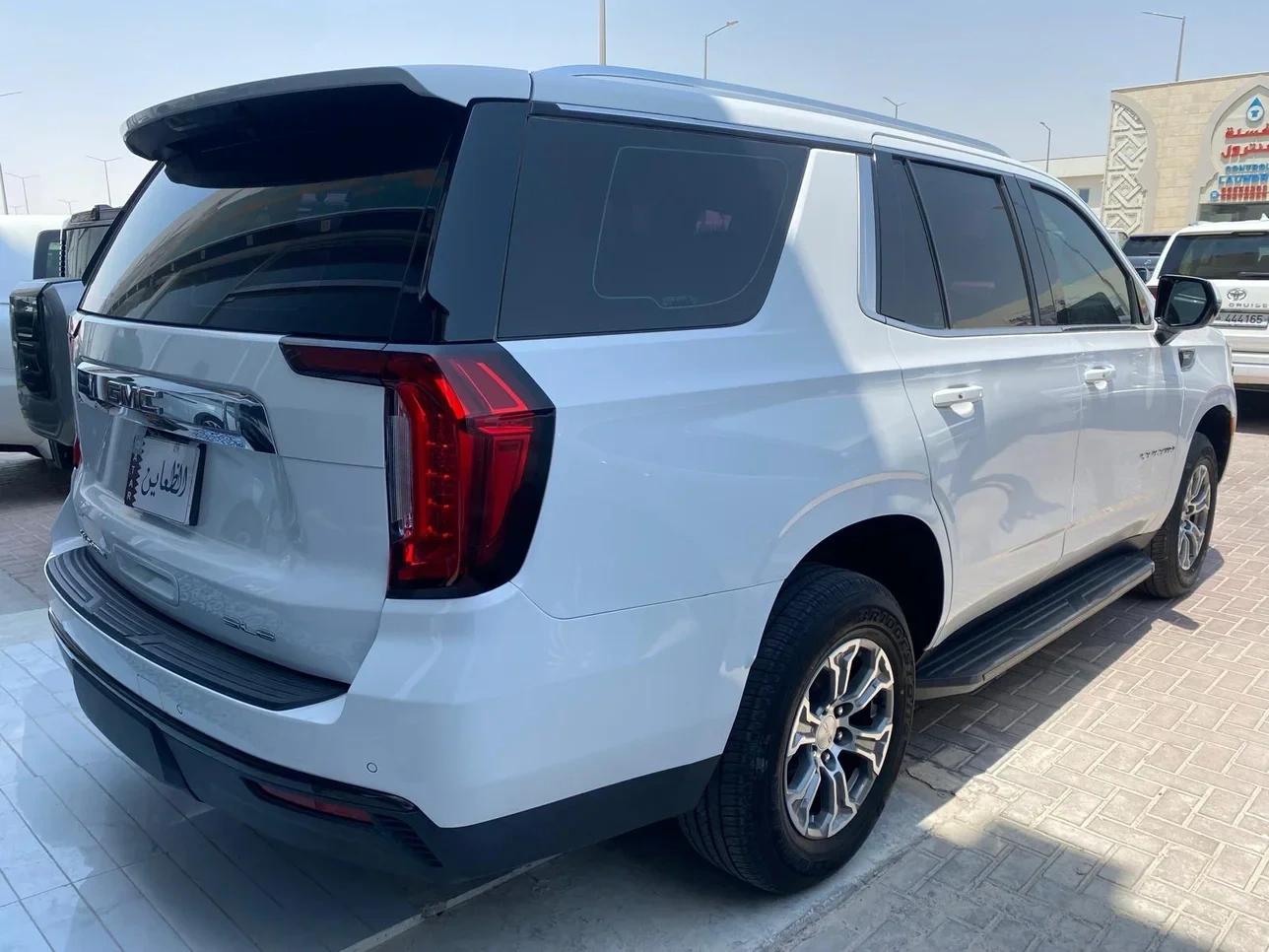 GMC Yukon SLE 2021