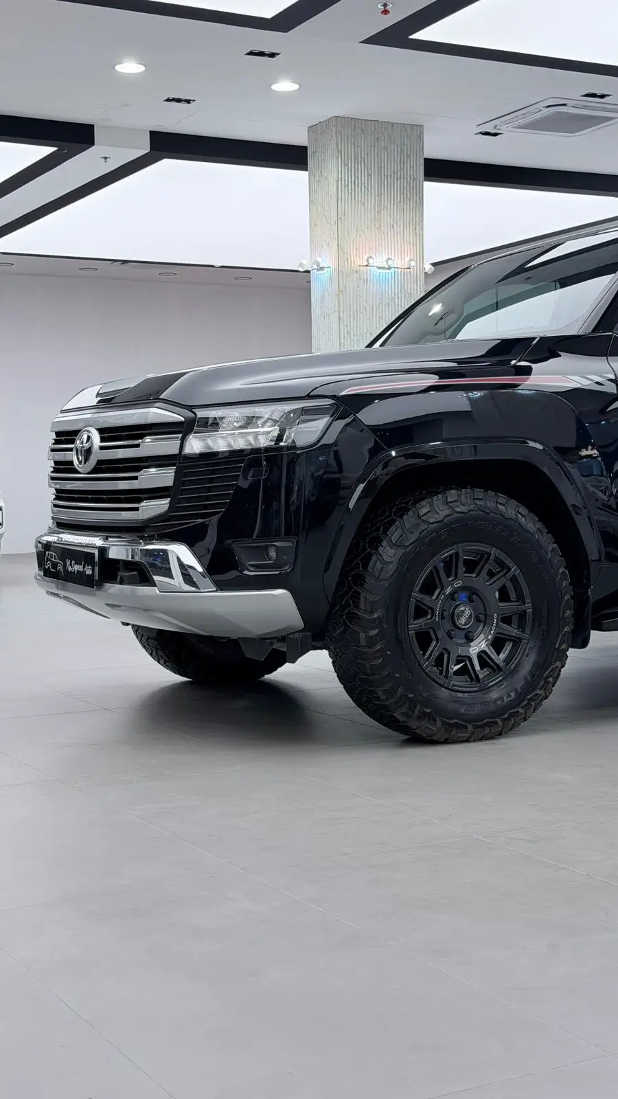 Toyota Land Cruiser GXR 2025