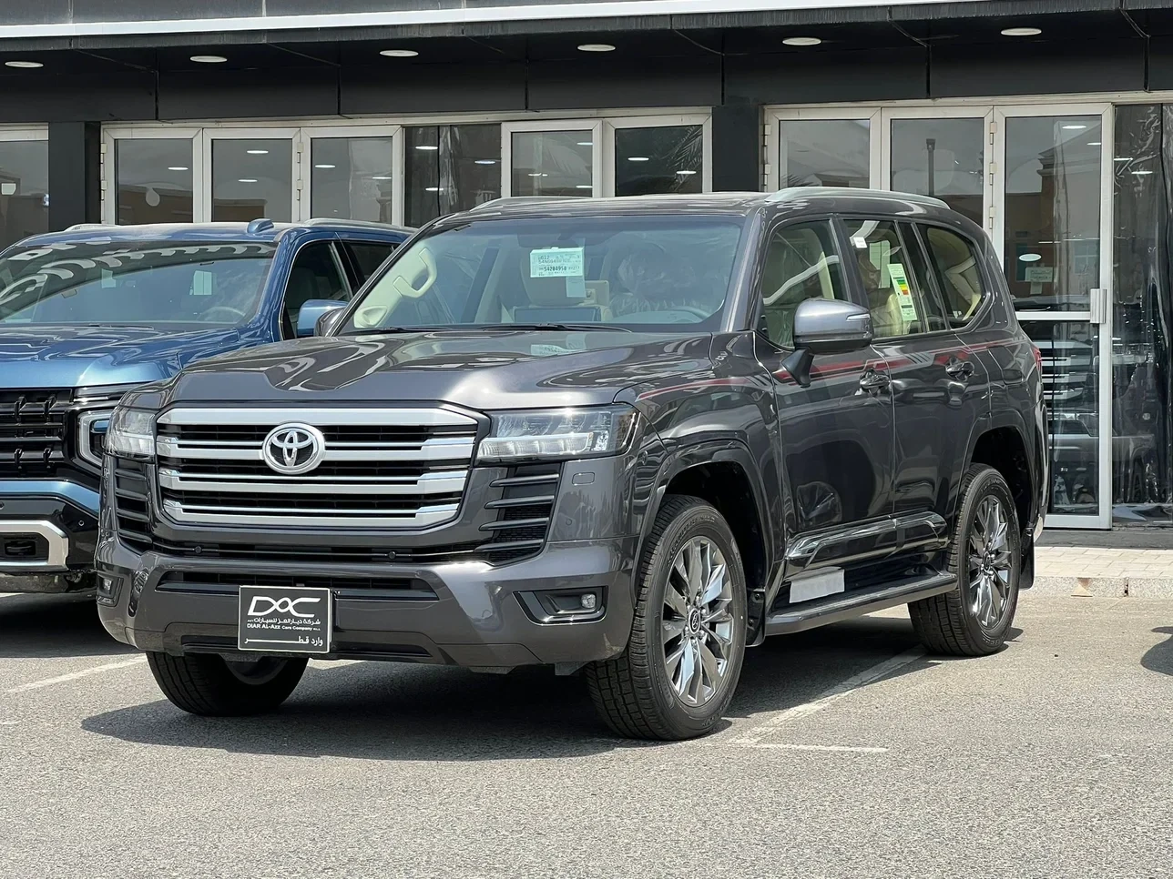 Toyota Land Cruiser GXR 2025