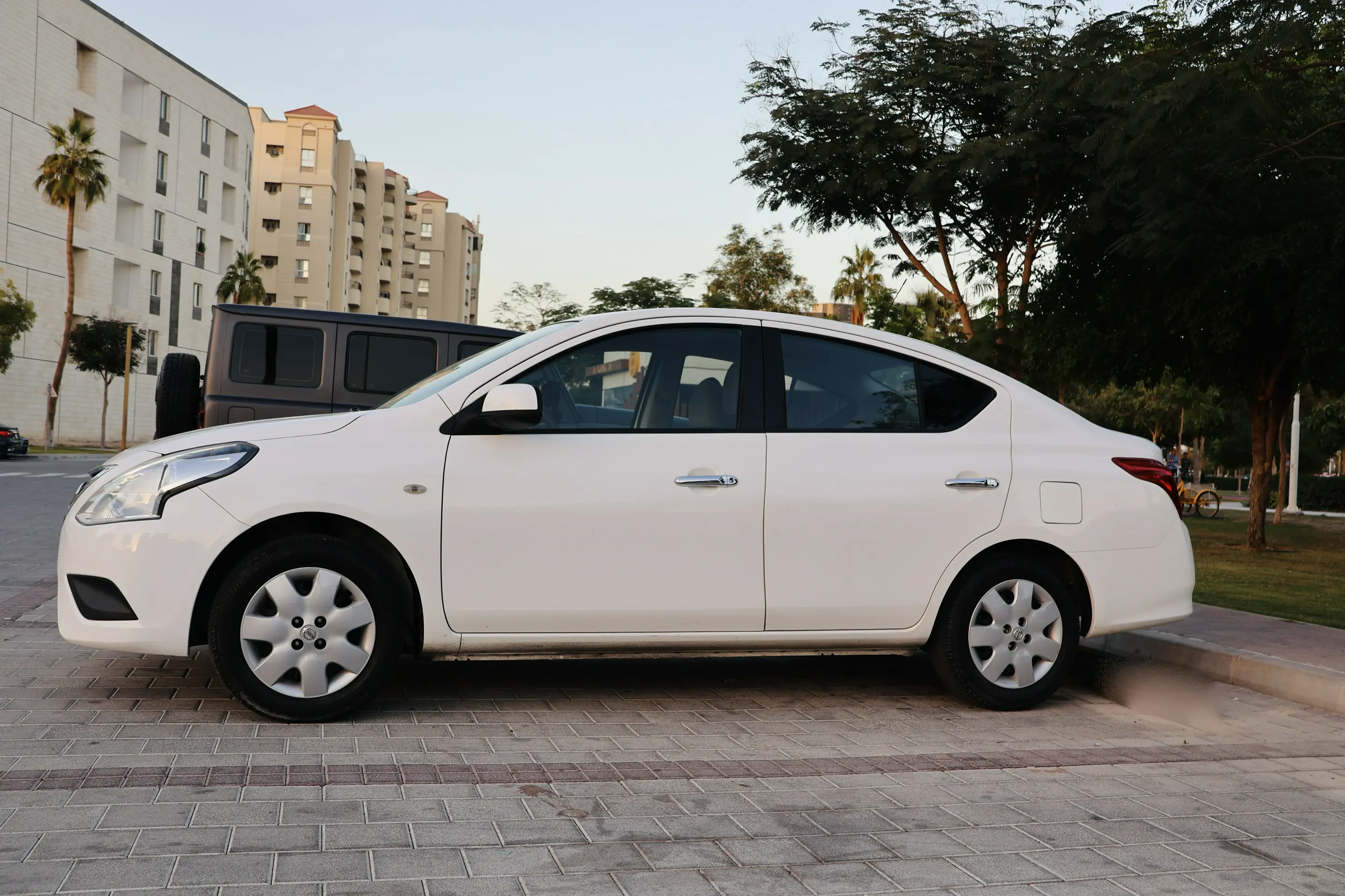 Nissan Sunny 2022