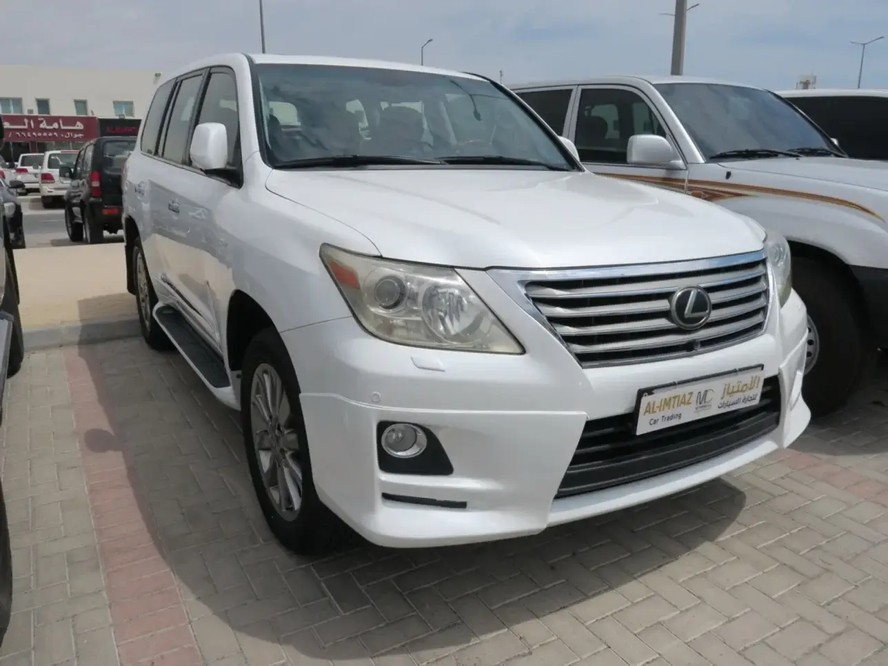 Lexus LX 2011