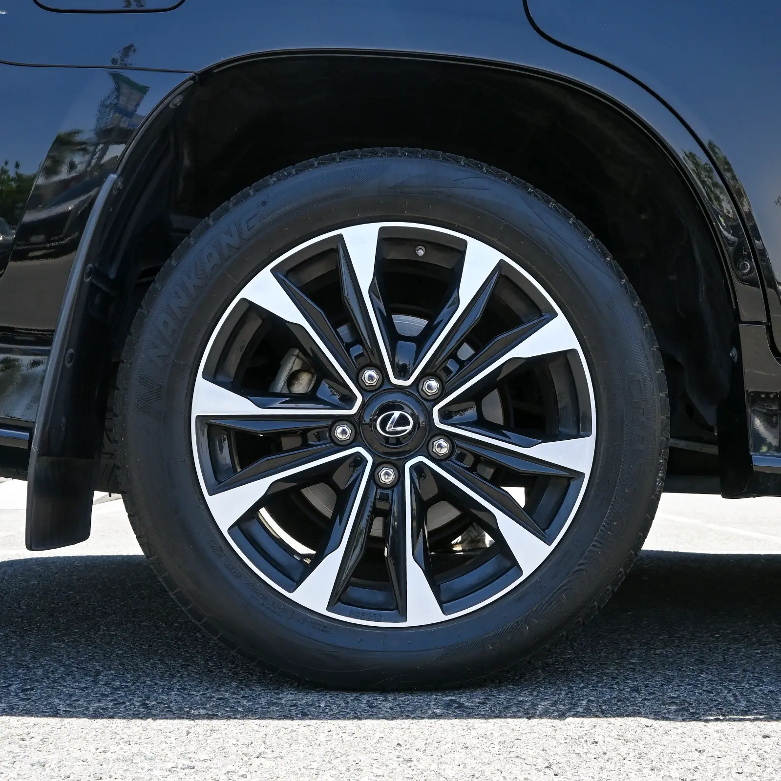 Lexus LX 570 2021 — photo 3 for sale in Qatar