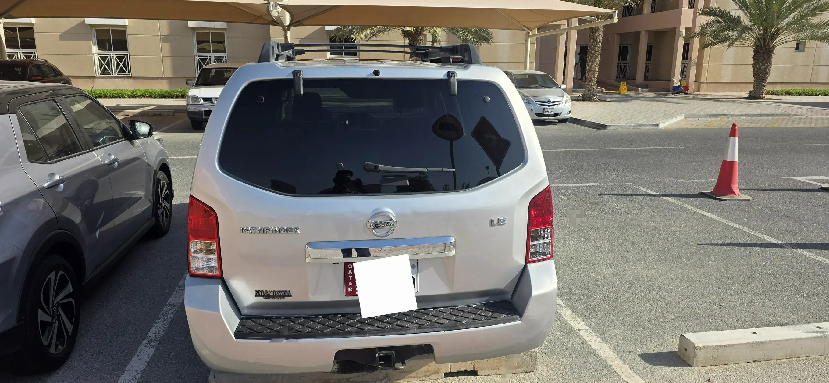Nissan Pathfinder LE 2010