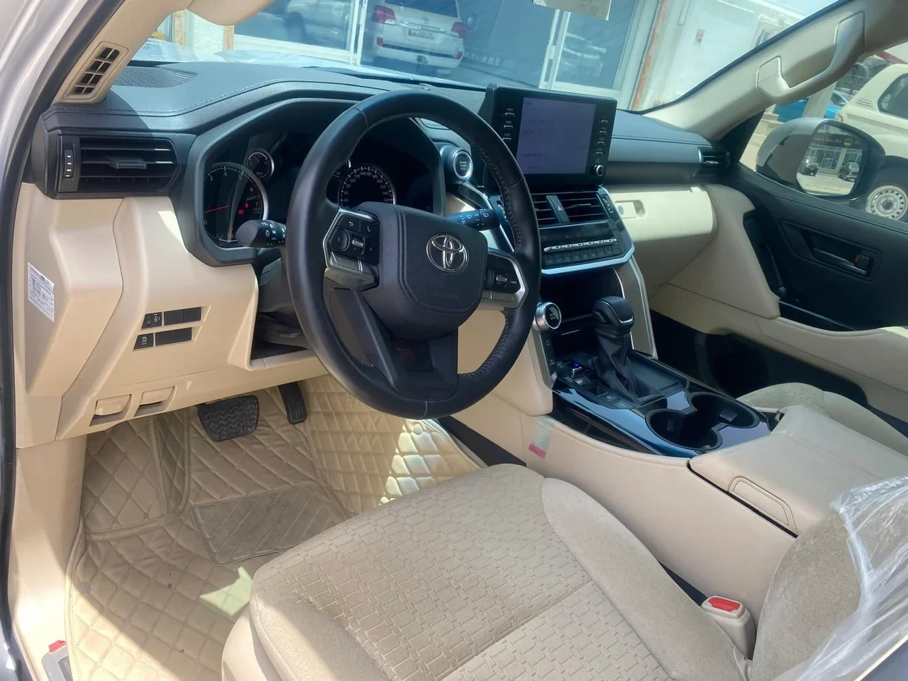 Toyota Land Cruiser GXR 2024 — photo 7 for sale in Qatar