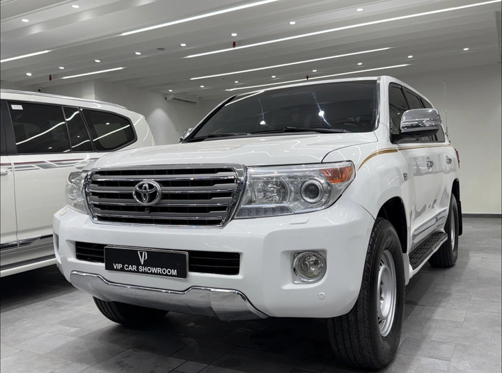 Toyota Land Cruiser VXR 2013