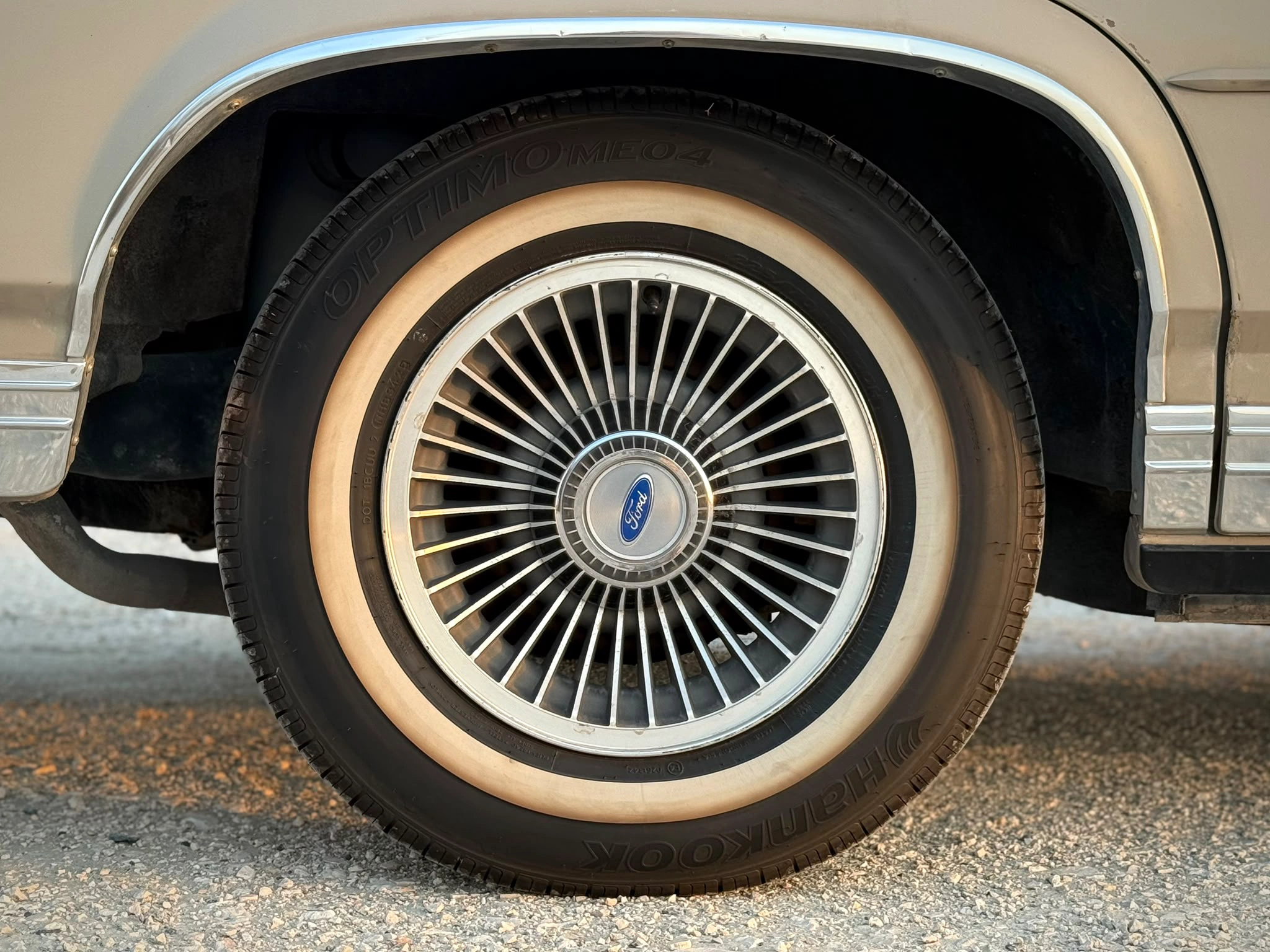 Ford Crown Victoria 1988 — photo 17 for sale in Qatar