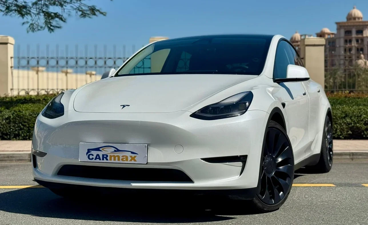 Tesla Model Y 2024