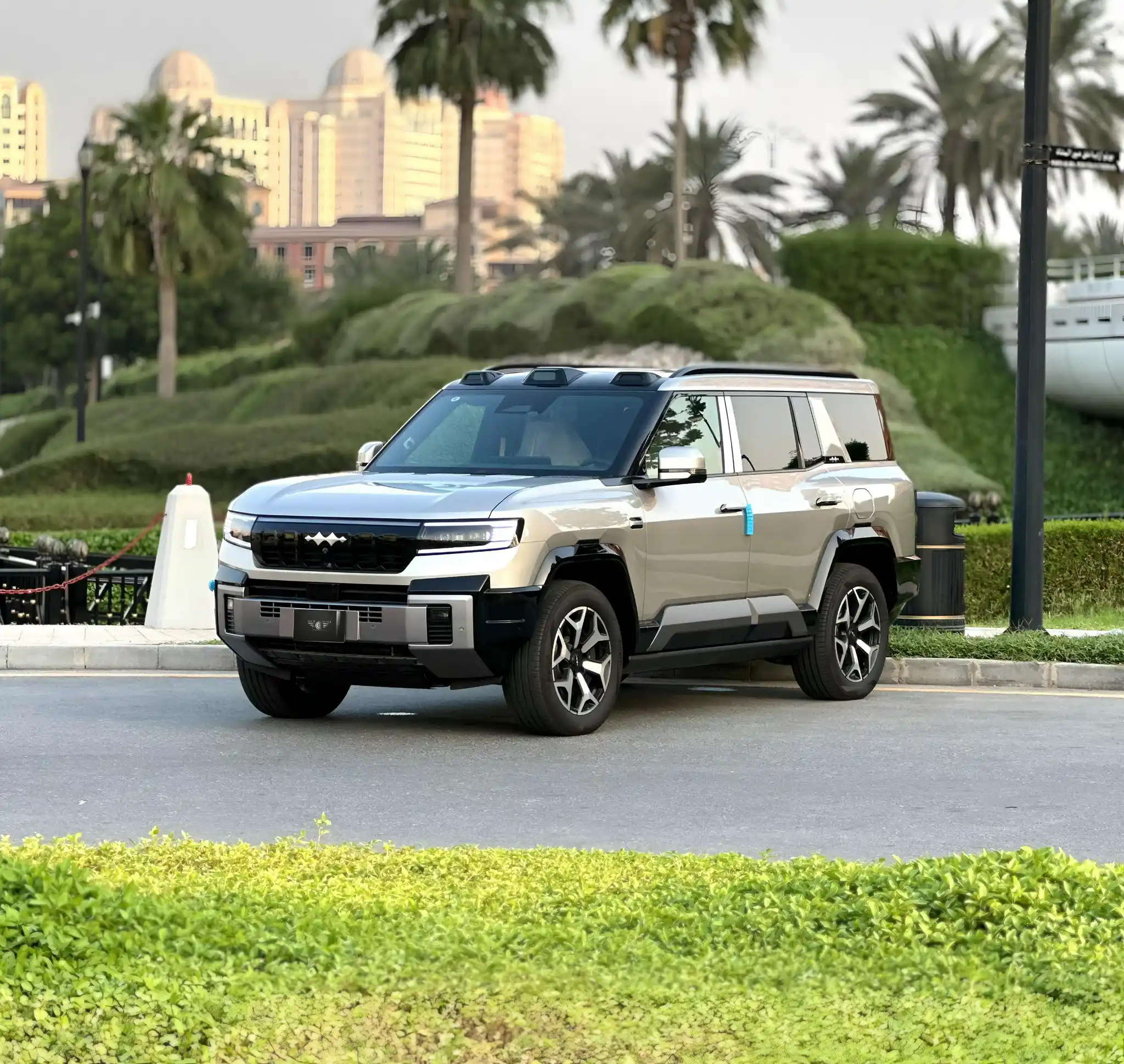 BYD LEOPARD 8 2025