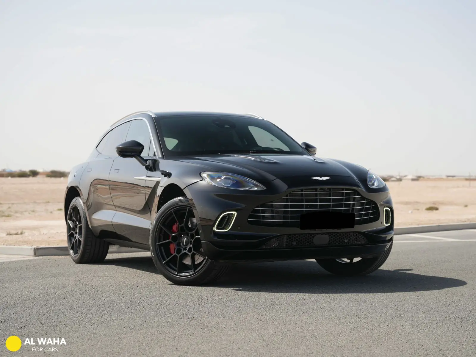 Aston Martin DBX 2021