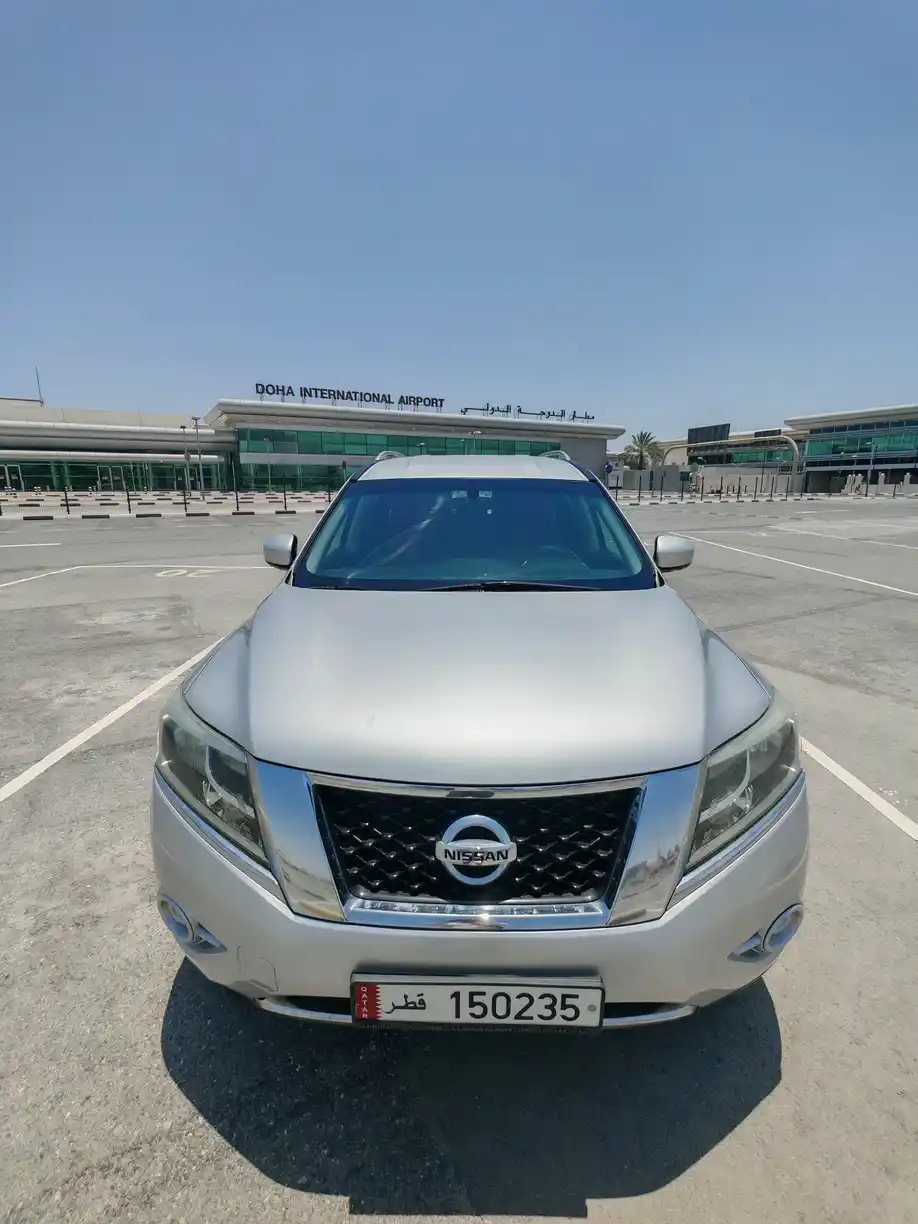 Nissan Pathfinder SV 2015