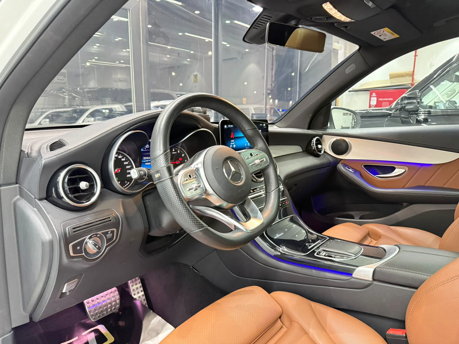 Mercedes GLC 200 2022 — photo 9 for sale in Qatar
