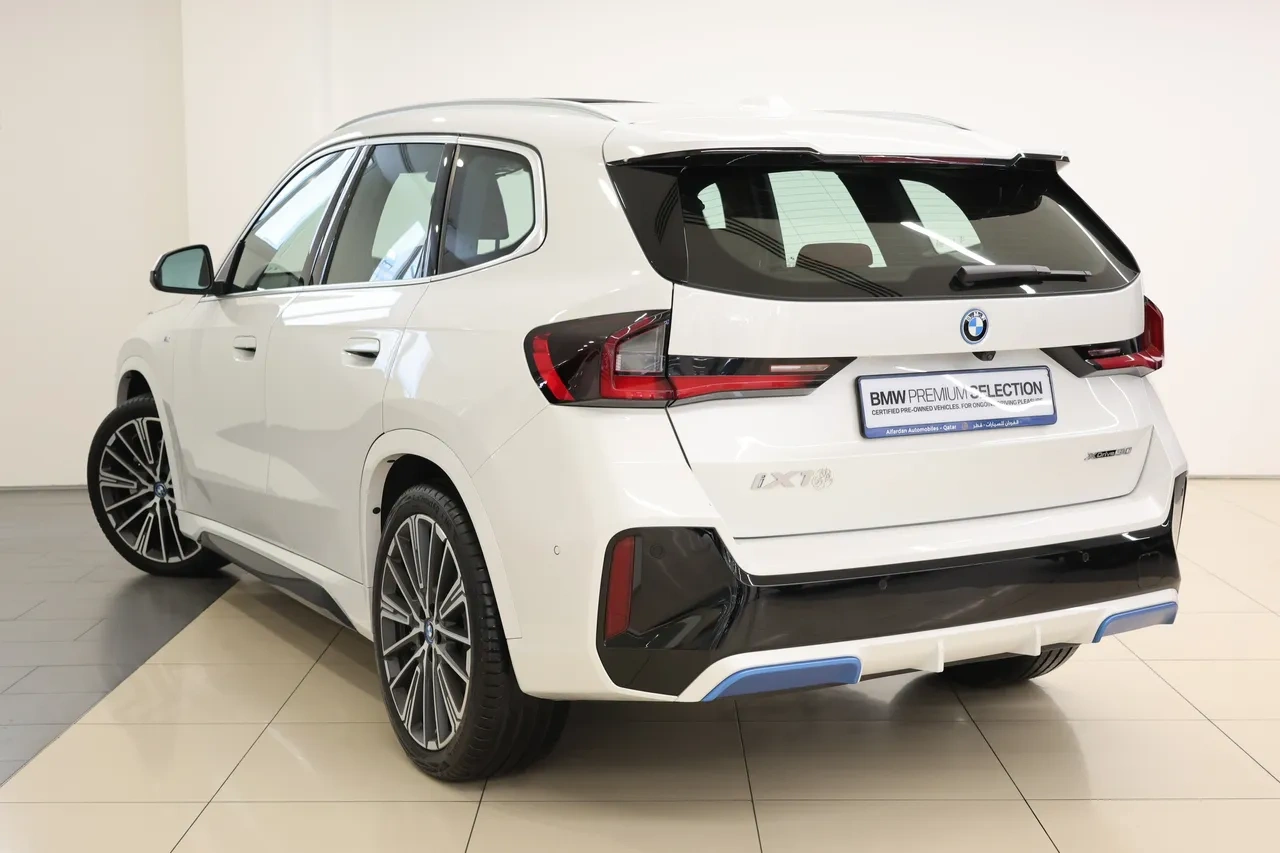 BMW iX1 2024