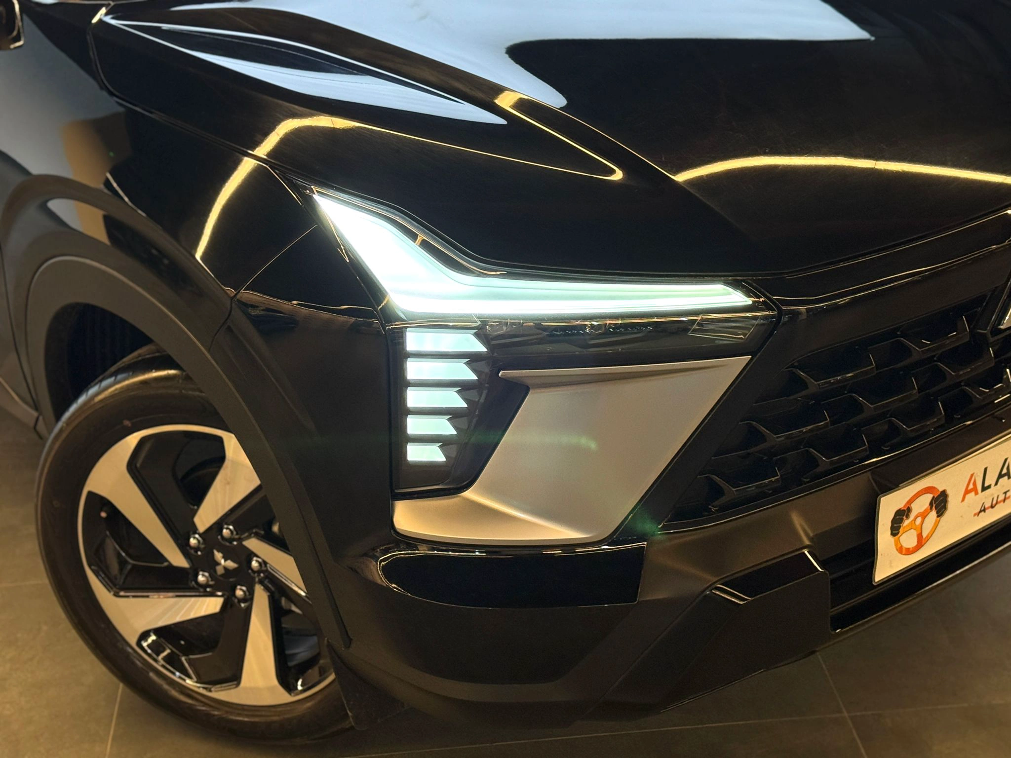 Mitsubishi XFORCE 2025
