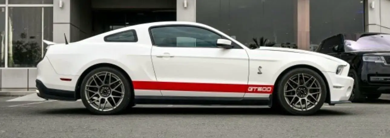 Ford Mustang SHELBY GT500 2011