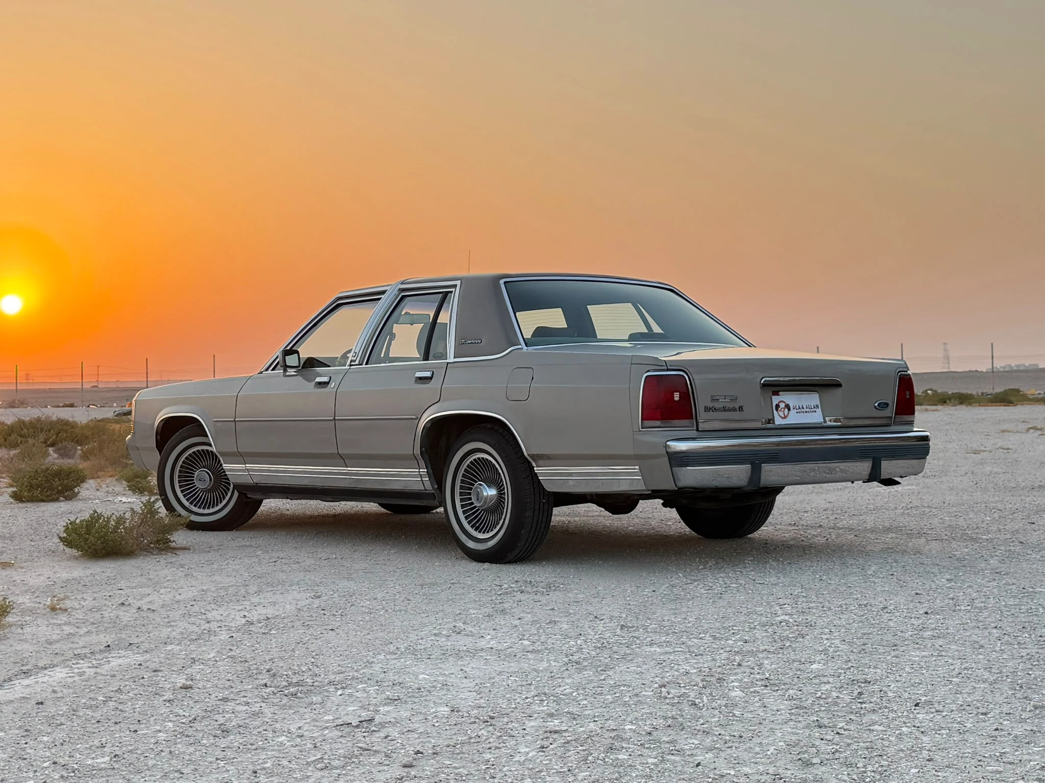 Ford Crown Victoria 1988 — photo 2 for sale in Qatar