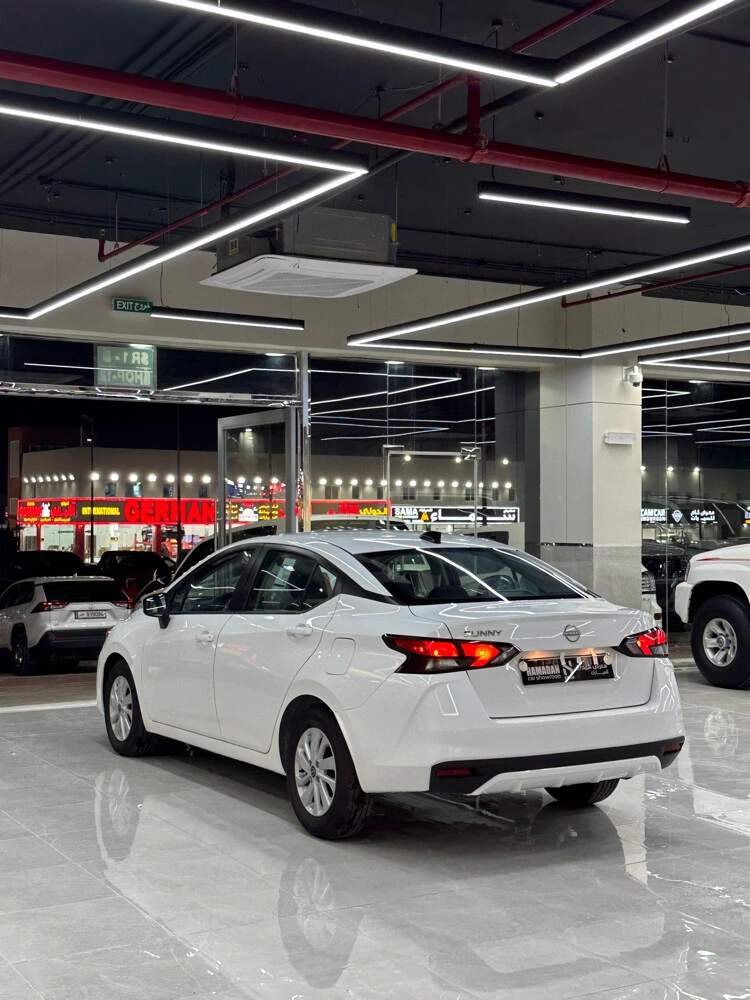 Nissan Sunny 2024
