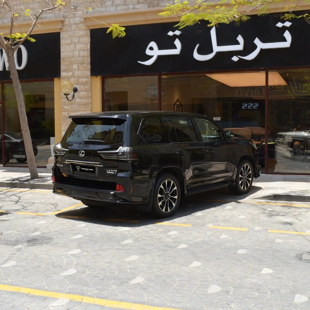 Lexus LX 570 2016 — photo 5 for sale in Qatar