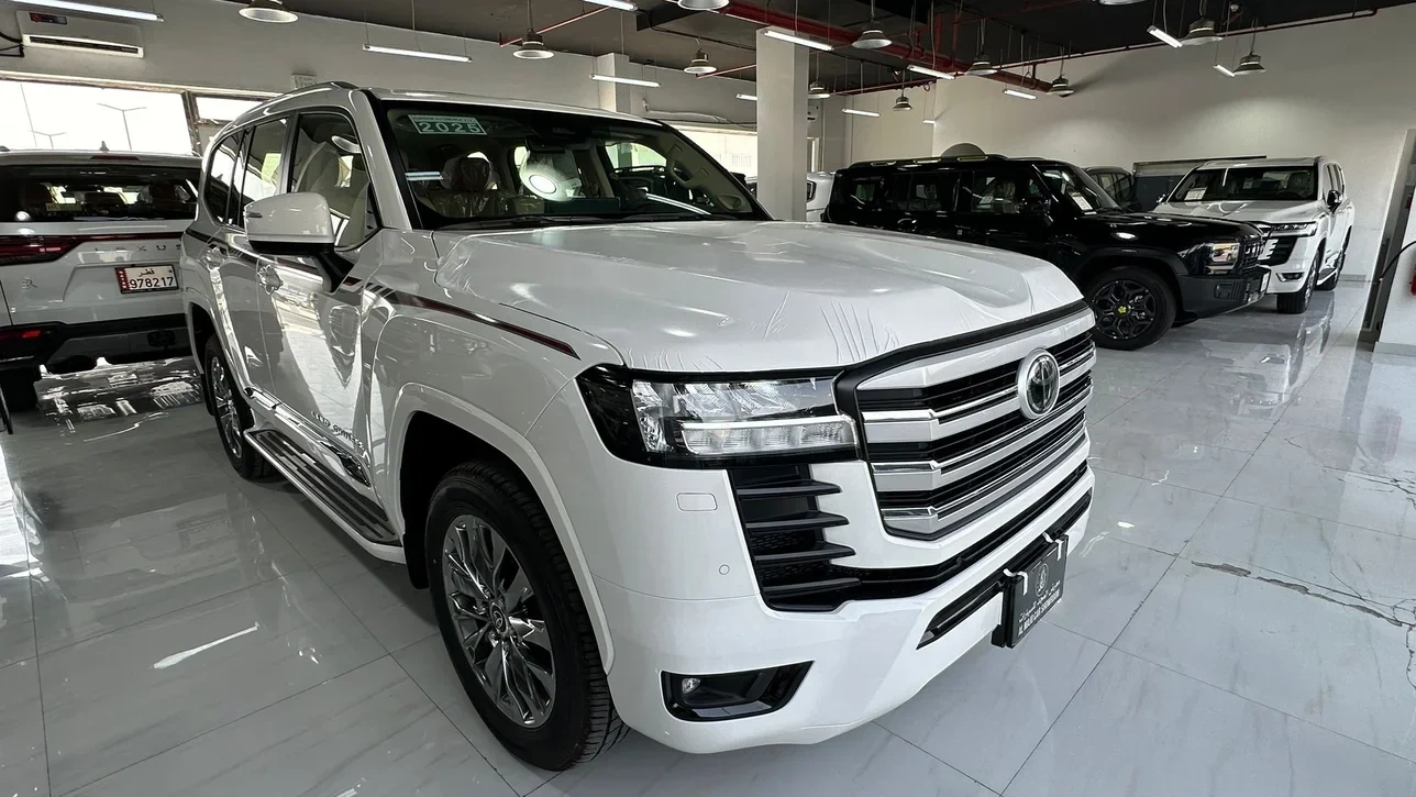 Toyota Land Cruiser GXR 2025