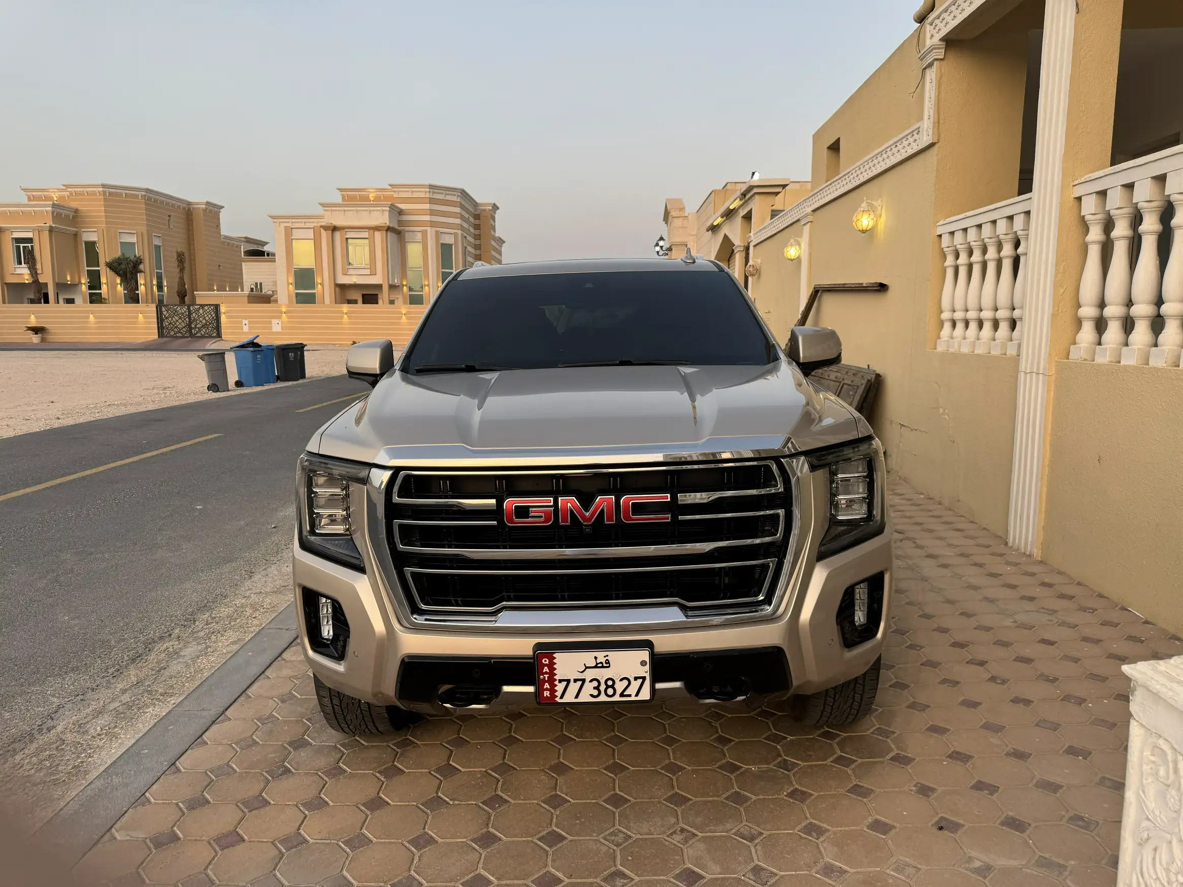 GMC Yukon SLE 2024