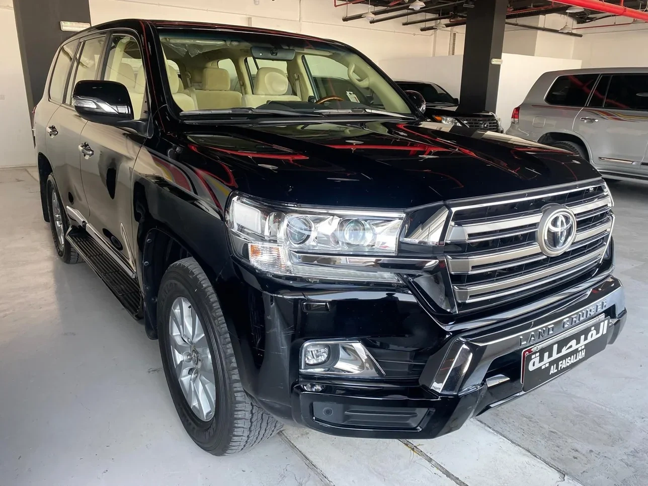 Toyota Land Cruiser GXR 2017 — photo 2 for sale in Qatar