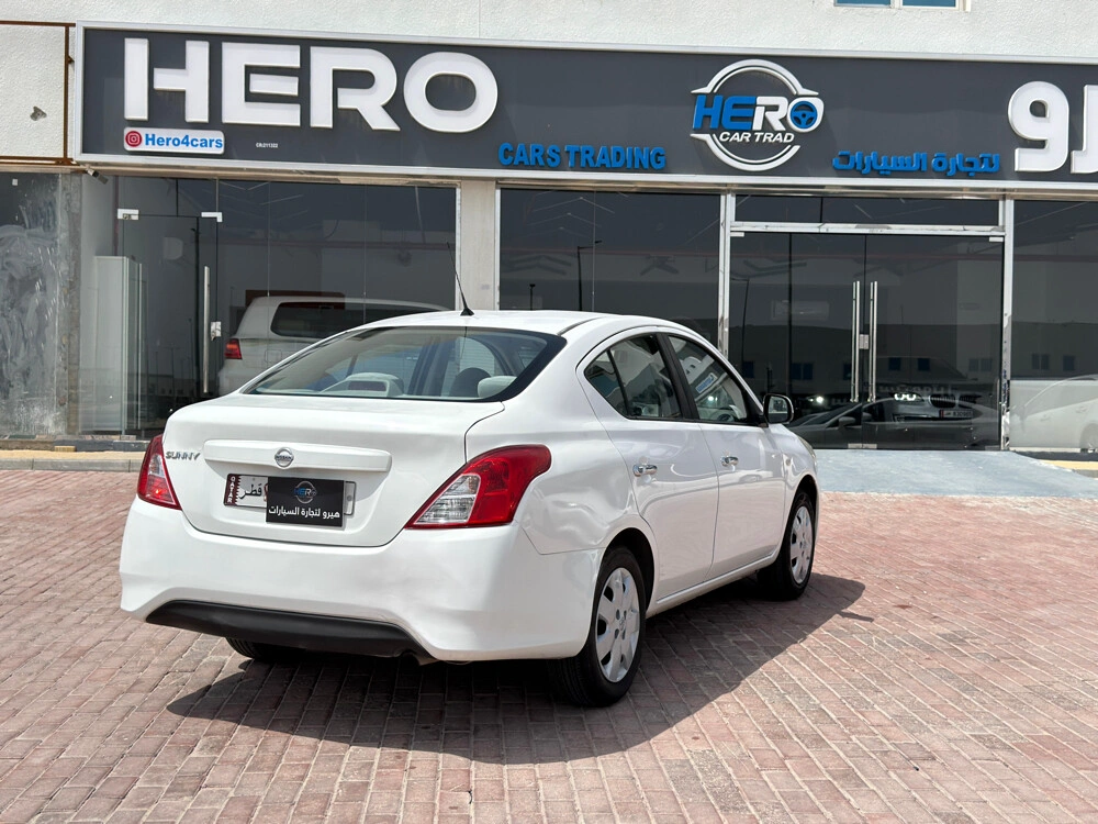 Nissan Sunny 2022