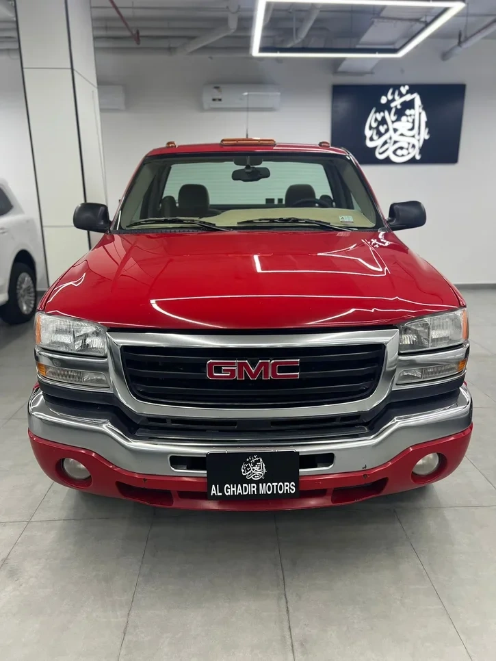 GMC Sierra 2004 — photo 2 for sale in Qatar