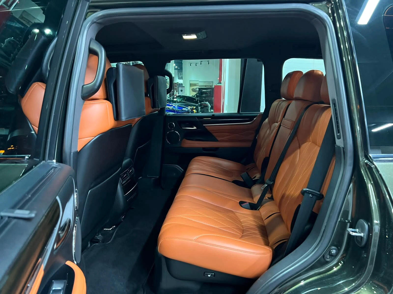 Lexus LX 570 2016 — photo 3 for sale in Qatar
