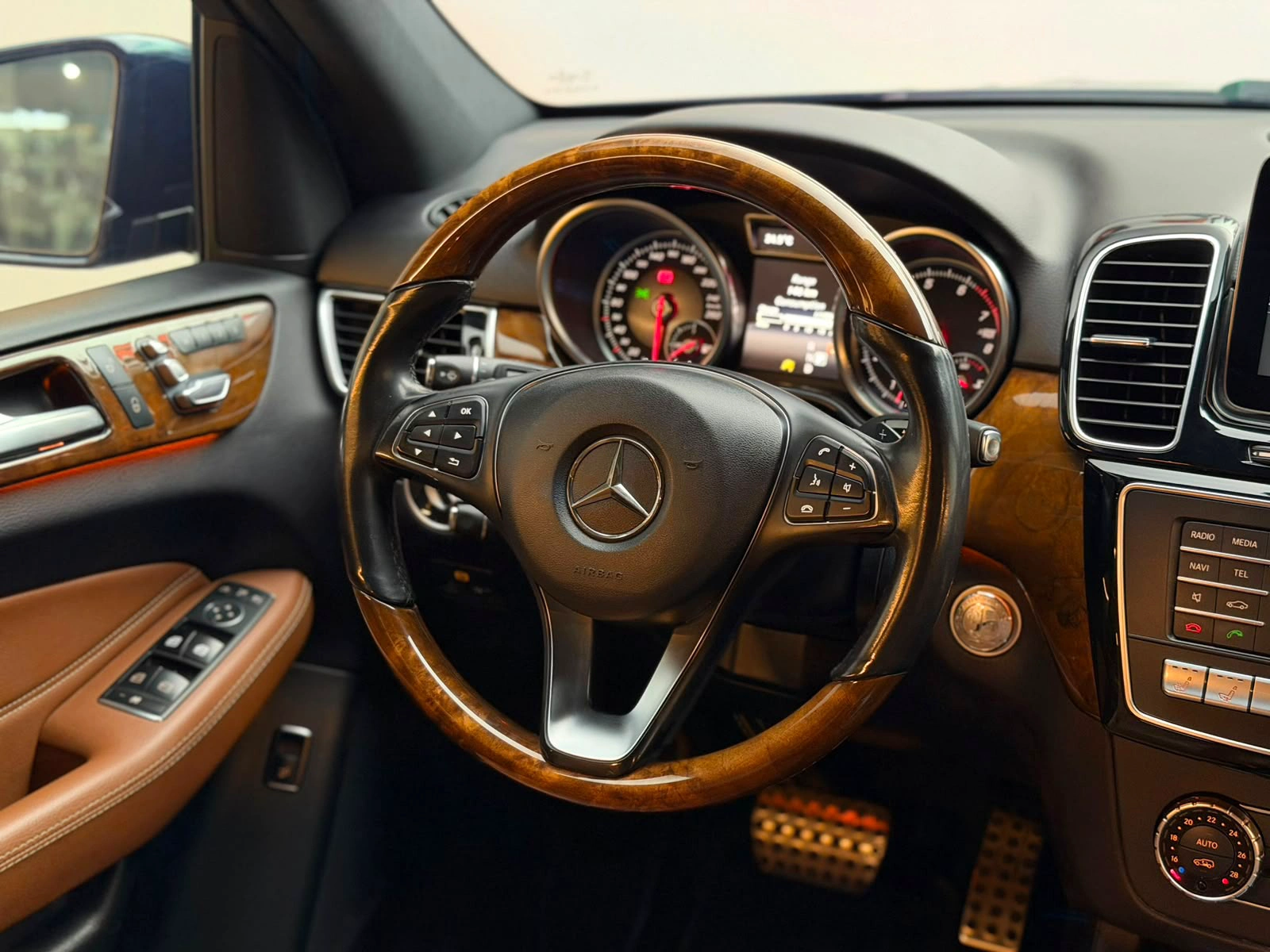 Mercedes GLE 63 2017 — photo 7 for sale in Qatar