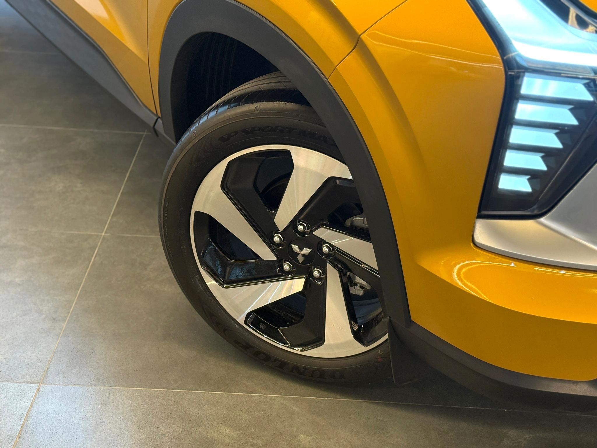 Mitsubishi XFORCE 2025