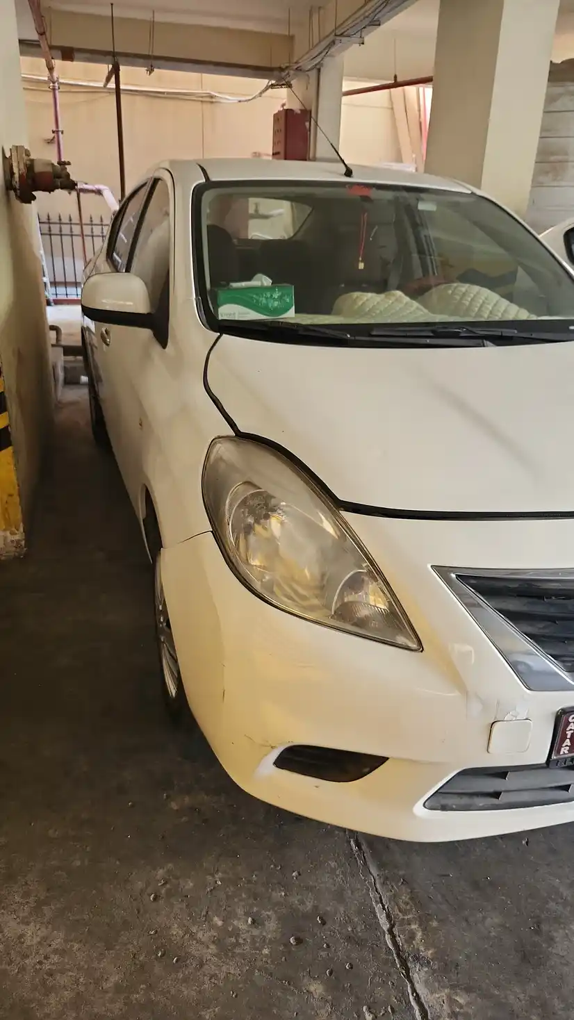 Nissan Sunny 2012