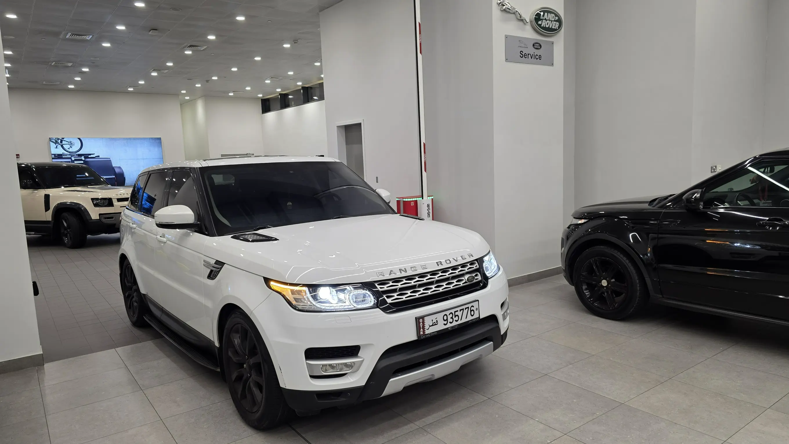 Landrover RANGE ROVER SPORT HSE 2016 for sale in Qatar | QIC Car Market