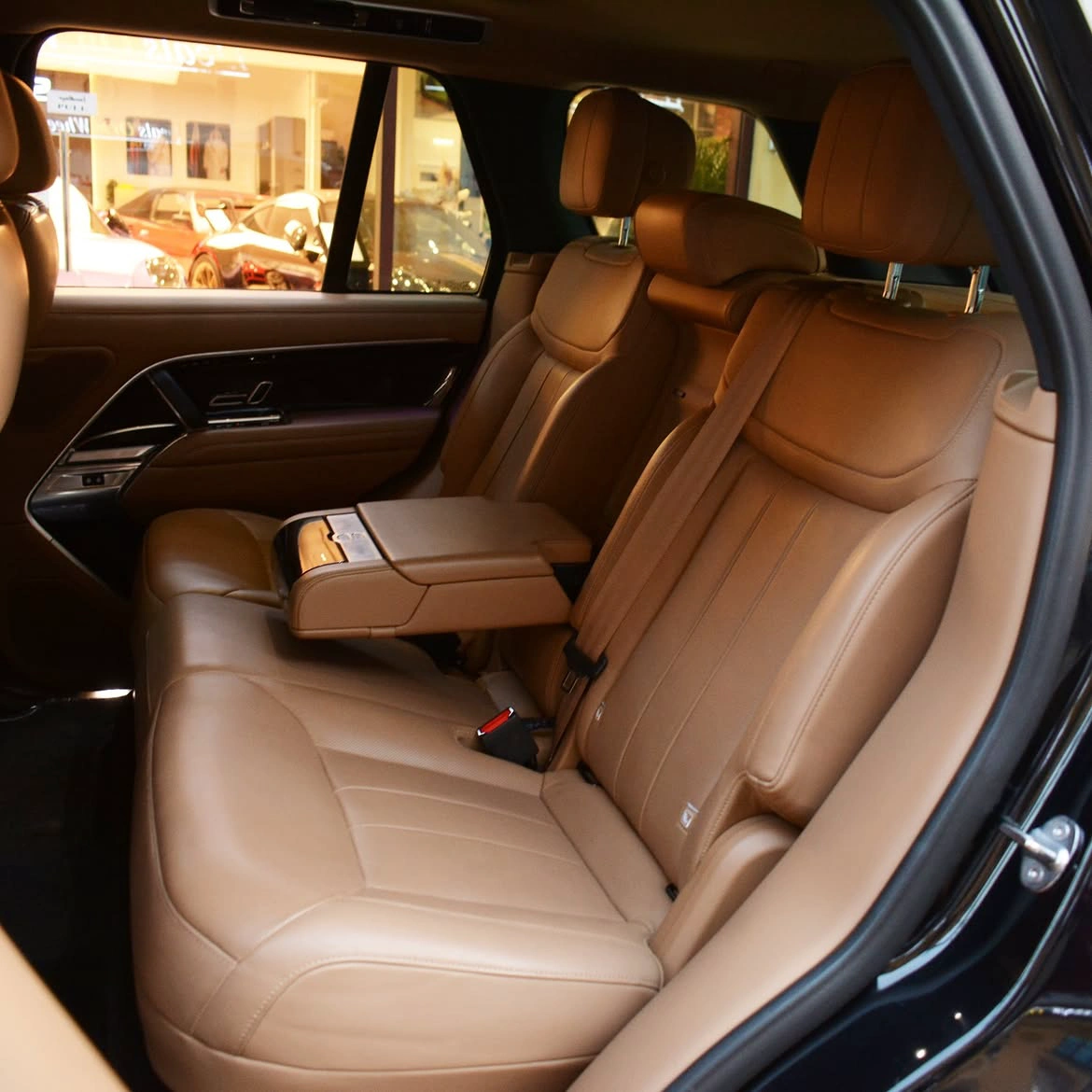 Landrover RANGE ROVER HSE 2024 — photo 8 for sale in Qatar