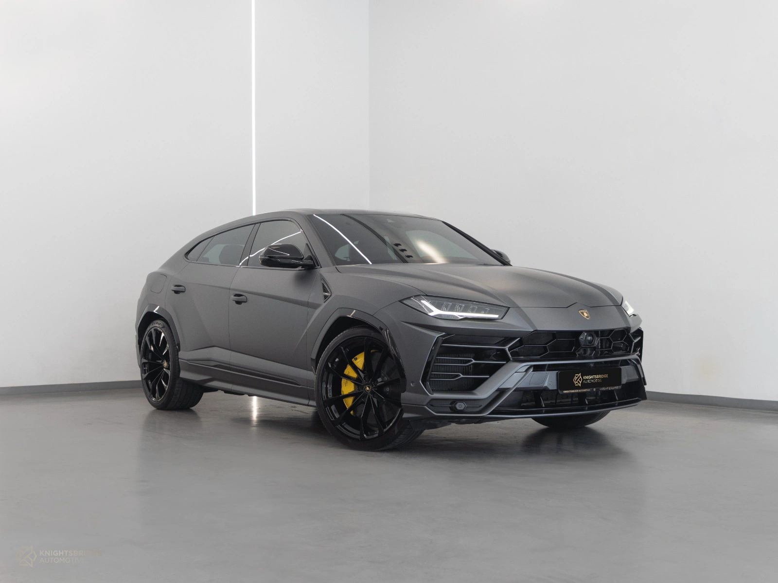 Lamborghini URUS 2020