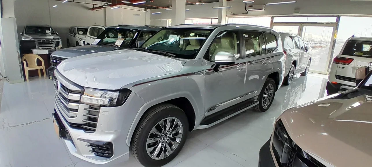 Toyota Land Cruiser GXR 2025