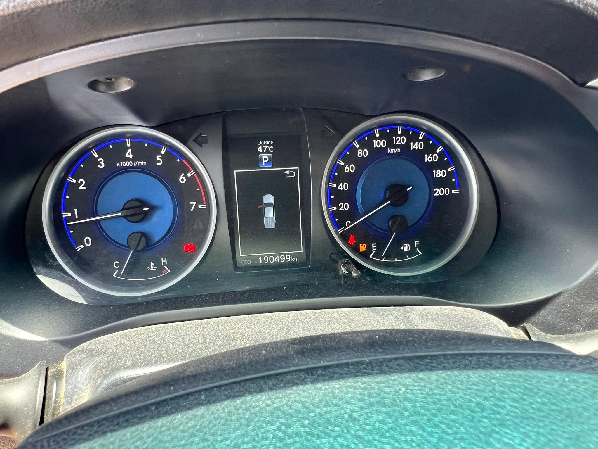 Toyota Hilux 2017 — photo 8 for sale in Qatar