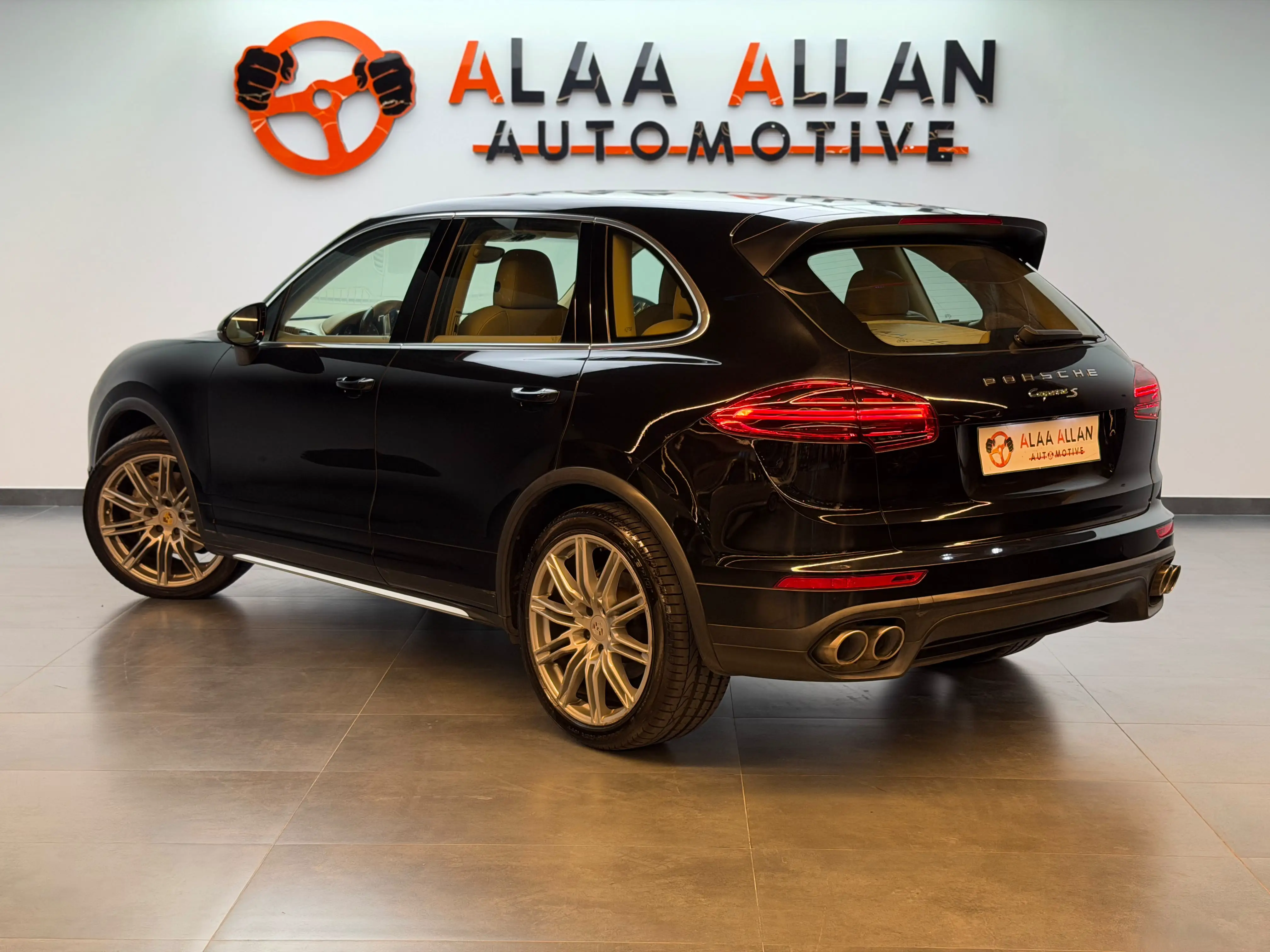 Porsche Cayenne S 2015 — photo 4 for sale in Qatar